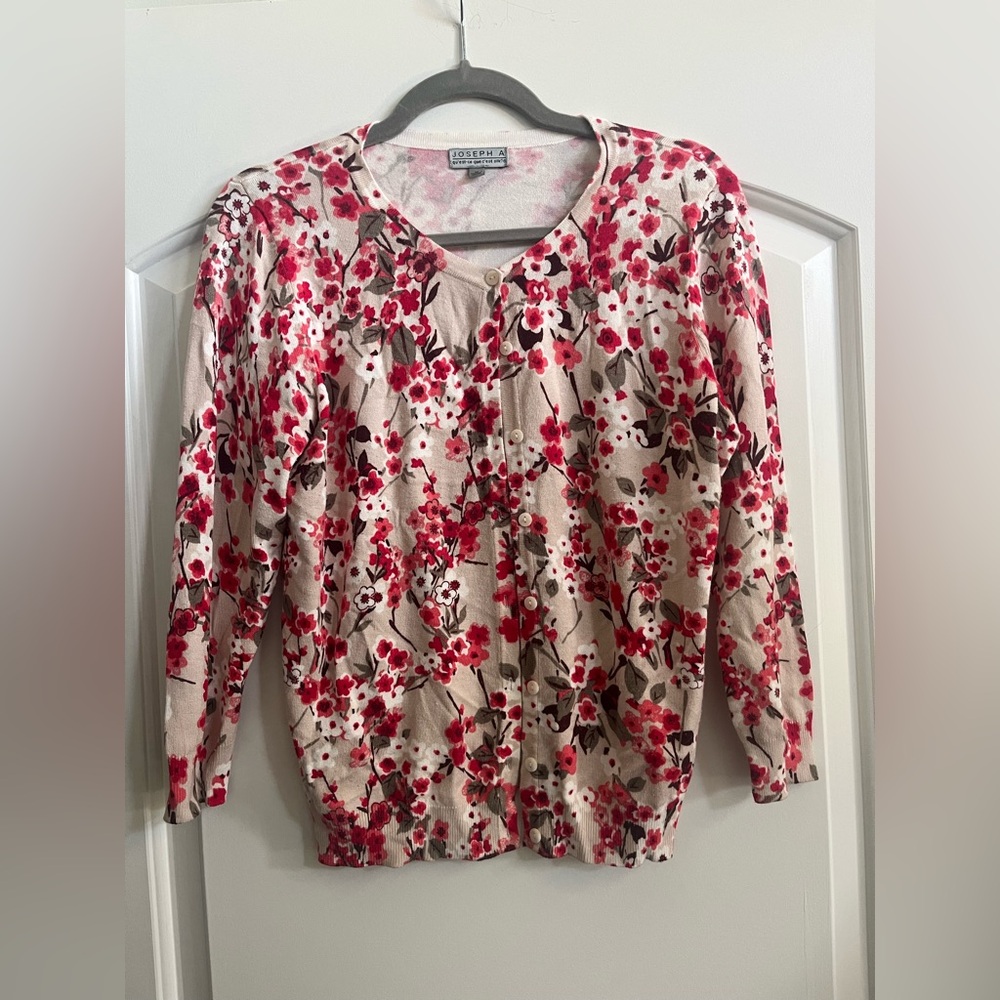 Joseph A Red and Pink Floral Top